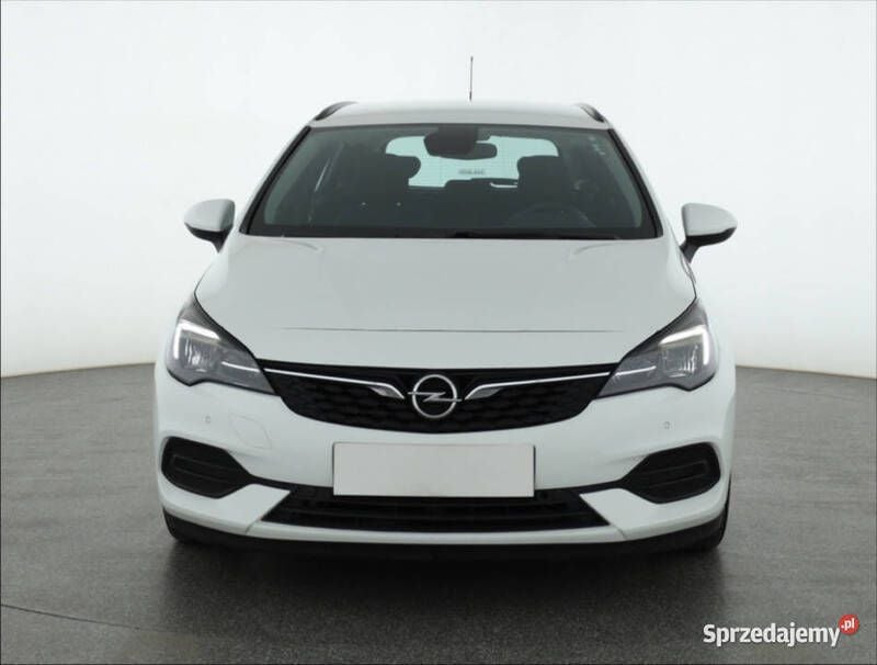 Biały Używany 2021 Opel Astra Kombi | 36 499 zł (Dobra cena) - Obraz 1/4