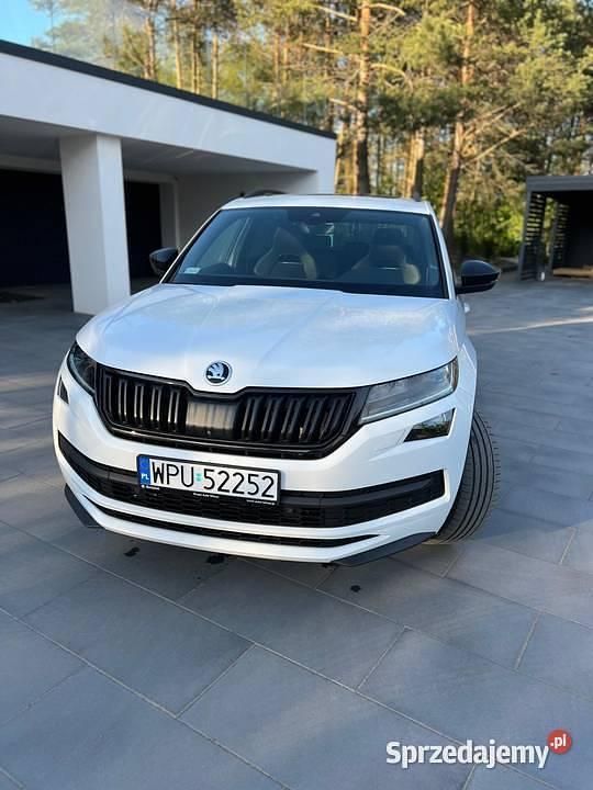 Biały Używany 2018 Skoda Kodiaq SportLine SUV | 113 000 zł (Drogi) - Obraz 1/4
