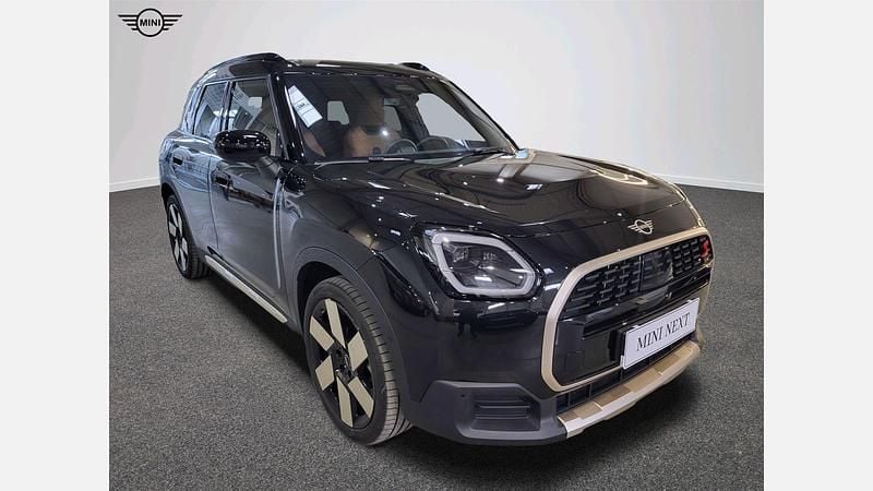 Midnight black ii metalizowany Używany 2024 Mini Countryman SUV | 183 900 zł - Obraz 1/4
