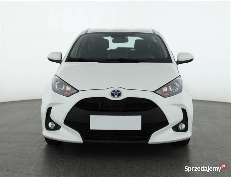 Biały Używany 2022 Toyota Yaris Hybrid Hatchback | 64 999 zł (Uczciwa cena) - Obraz 1/4