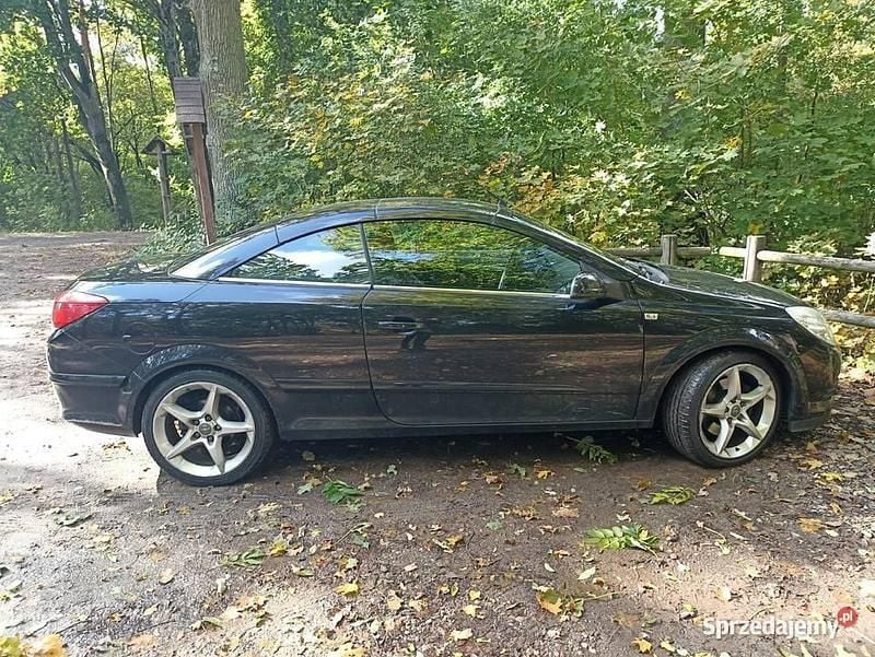 Używany Opel Astra Cabriolet 2007 Czarny Kabriolet