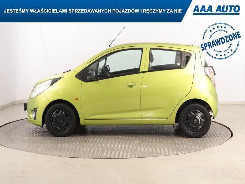 Używany Chevrolet Spark 68 KM (50 kW) 2010 Zielony Hatchback