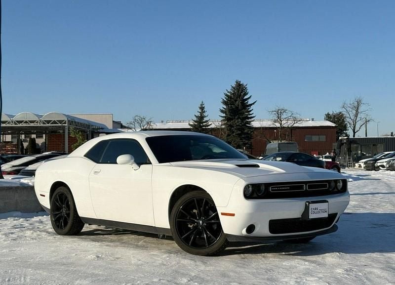 Używany Dodge Challenger 306 KM (225 kW) 2021 Biały Coupe