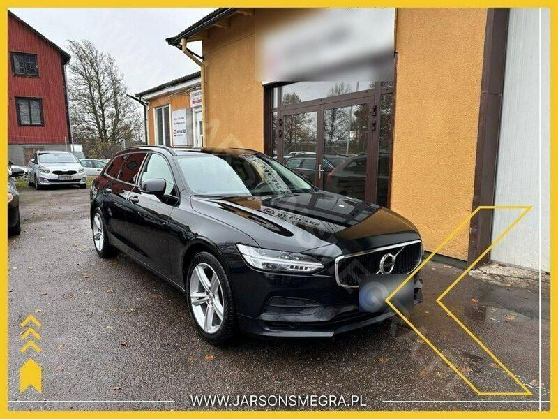Używany Volvo V90 150 KM (110 kW) 2018 Czarny Kombi