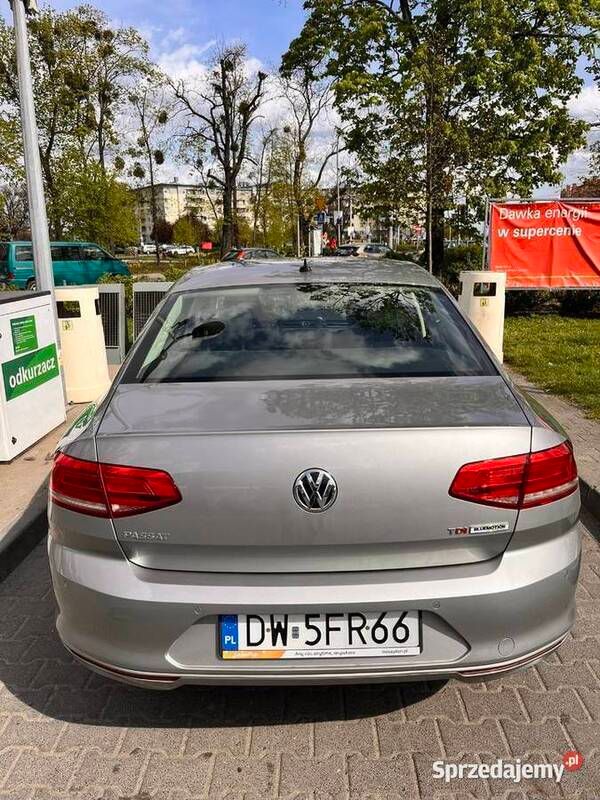 Srebrny Używany 2015 VW Passat Sedan/Limuzyna | 58 900 zł (Drogi) - Obraz 1/4