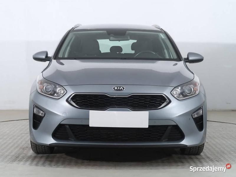 Szary Używany 2021 Kia Ceed Kombi | 49 999 zł (Uczciwa cena) - Obraz 1/4