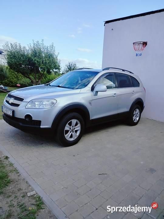 Srebrny Używany 2008 Chevrolet Captiva SUV | 19 000 zł (Uczciwa cena) - Obraz 1/4
