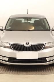 Używany Skoda Rapid 86 KM (63 kW) 2015 Srebrny Hatchback
