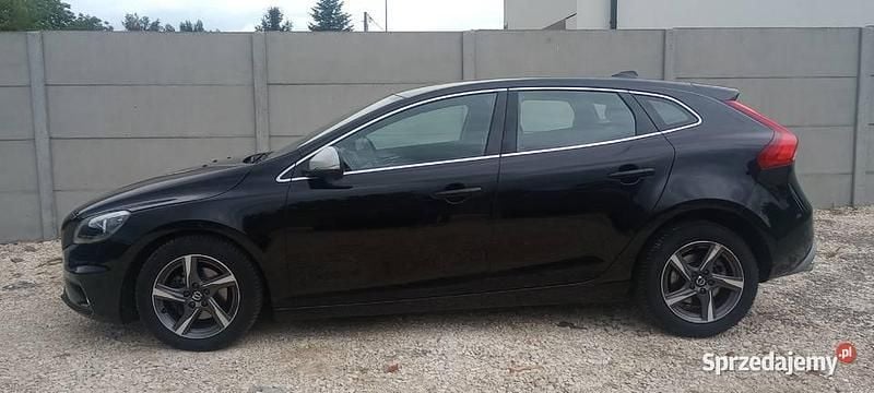 Używany 2015 Volvo V40 R-Design Kombi | 37 900 zł (Uczciwa cena) - Obraz 1/4