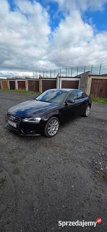 Czarny Używany 2014 Audi A4 S-Line Sedan/Limuzyna | 52 900 zł (Uczciwa cena) - Obraz 1/4