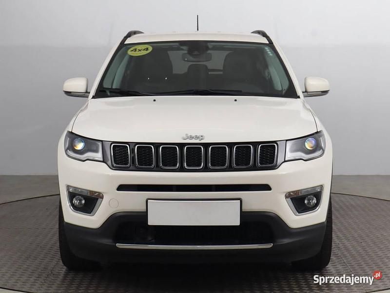 Biały Używany 2019 Jeep Compass SUV | 76 999 zł (Uczciwa cena) - Obraz 1/4