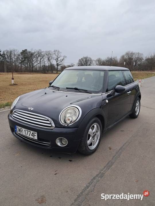 Czarny Używany 2008 Mini ONE Hatchback | 17 500 zł (Dość drogi) - Obraz 1/4