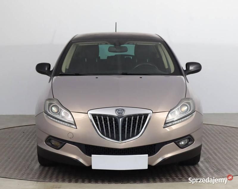 Srebrny Używany 2009 Lancia Delta Hatchback | 9999 zł (Uczciwa cena) - Obraz 1/4