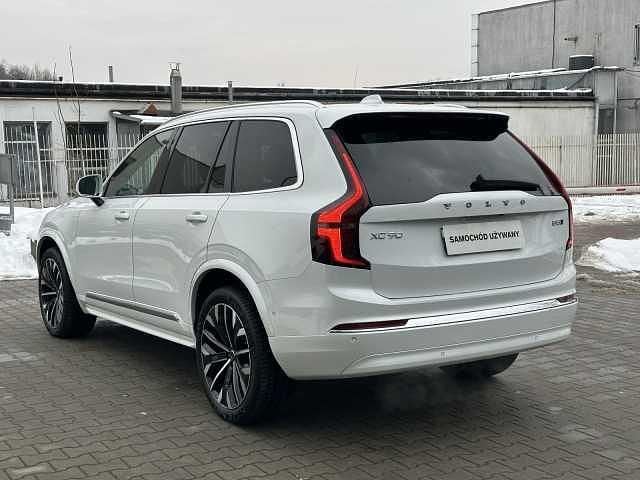 Używany Volvo XC90 250 KM (183 kW) 2025 Biały SUV