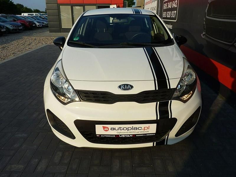 Używany Kia Rio 90 KM (66 kW) 2013 Biały Hatchback