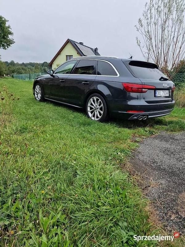Szary Używany 2016 Audi A4 S-Line Kombi | 56 900 zł (Uczciwa cena) - Obraz 1/4