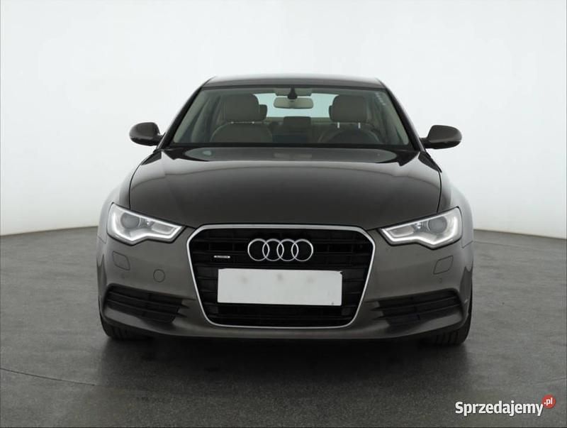 Beżowy Używany 2013 Audi A6 Sedan/Limuzyna | 59 999 zł - Obraz 1/4