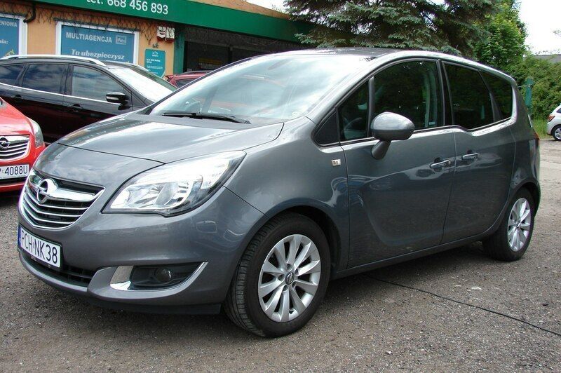 Srebrny (metalik) Używany 2015 Opel Meriva Minivan | 29 900 zł (Uczciwa cena) - Obraz 1/4