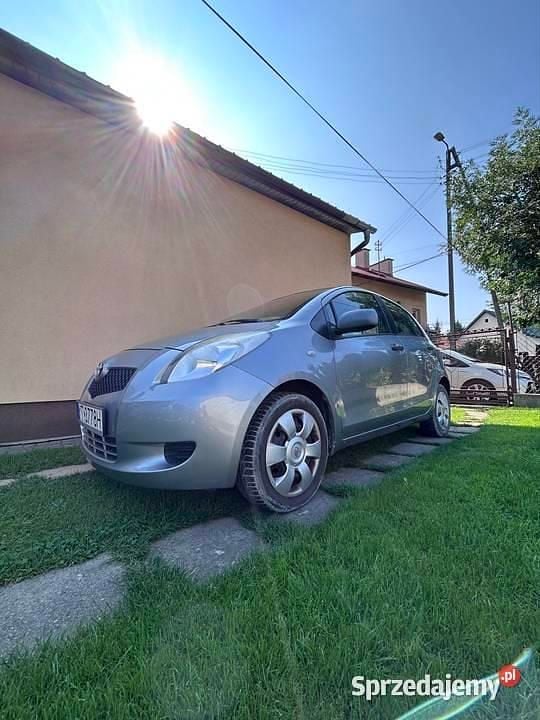 Szary Używany 2008 Toyota Yaris Hatchback | 16 500 zł (Uczciwa cena) - Obraz 1/4