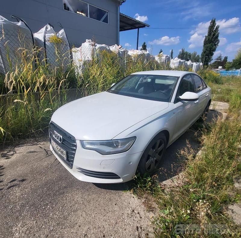 Używany Audi A6 2014 Biały Sedan/Limuzyna