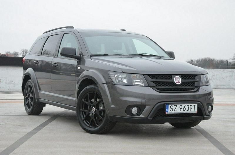 Używany Fiat Freemont Black Code 2014 Szary SUV