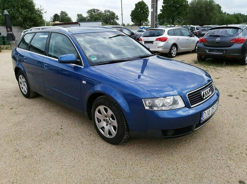 Używany Audi A4 131 KM (96 kW) 2003 Niebieski Kombi