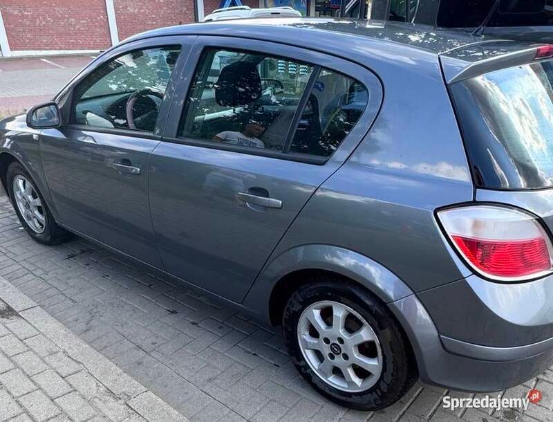 Używany Opel Astra 90 KM (66 kW) 2005