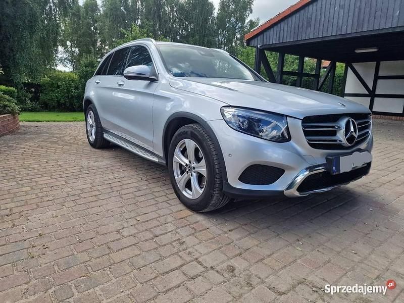 Używany 2018 Mercedes GLC250 | 92 999 zł - Obraz 1/4