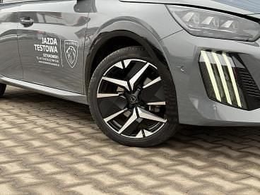 Używany Peugeot 208 GT 136 KM (100 kW) 2025 Szary Hatchback