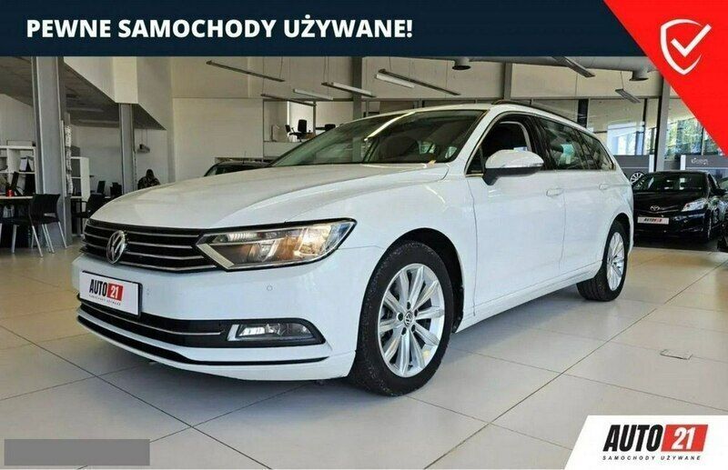 Biały (metalik) Używany 2016 VW Passat Kombi | 45 900 zł (Super Cena) - Obraz 1/4