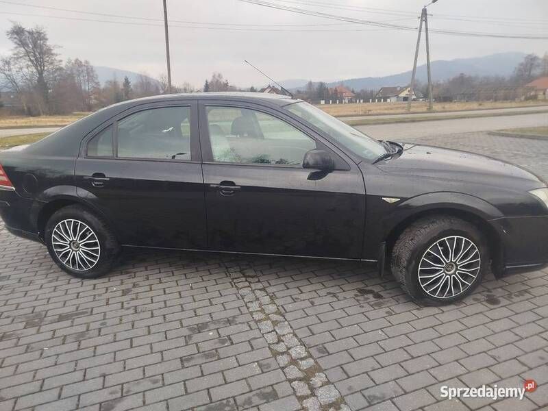 Czarny Używany 2006 Ford Mondeo Hatchback | 4500 zł (Super Cena) - Obraz 1/4