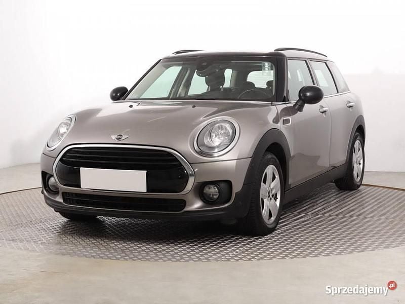 Używany Mini Cooper D Clubman 2017 Beżowy Kombi