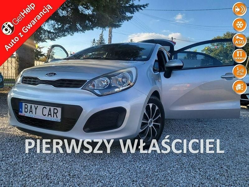 Srebrny Używany 2014 Kia Rio Hatchback | 23 900 zł (Dobra cena) - Obraz 1/4