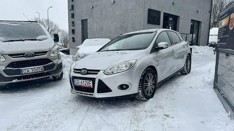 Używany Ford Focus 2014 Srebrny Hatchback