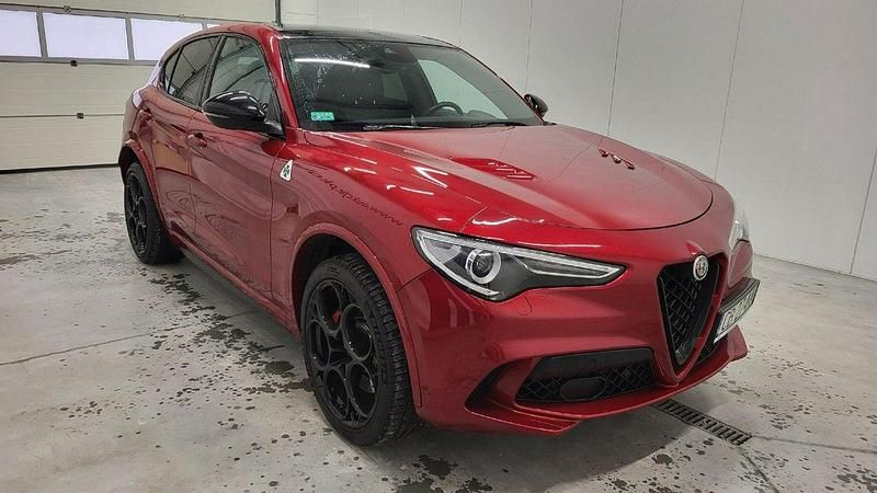 Używany Alfa Romeo Stelvio Quadrifoglio 510 KM (375 kW) 2022 Czerwony SUV