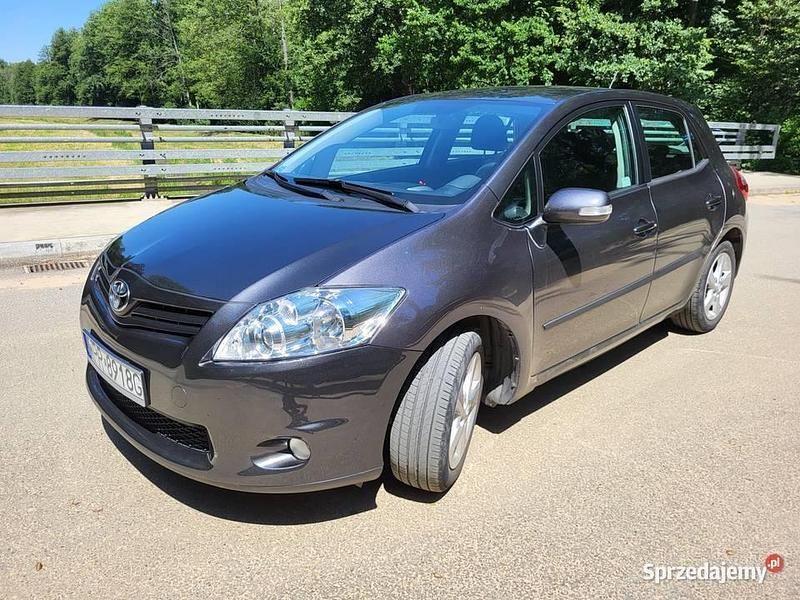 Szary Używany 2012 Toyota Auris Hatchback | 26 800 zł (Dość drogi) - Obraz 1/4