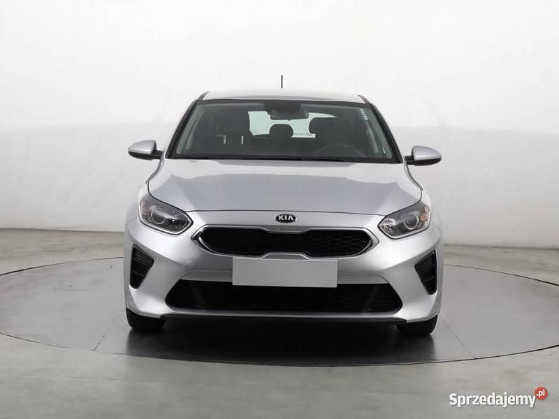 Srebrny Używany 2018 Kia Ceed Hatchback | 45 999 zł (Uczciwa cena) - Obraz 1/4