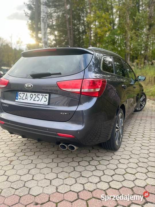 Szary Używany 2017 Kia Ceed GT GT-Line Kombi | 47 000 zł - Obraz 1/4