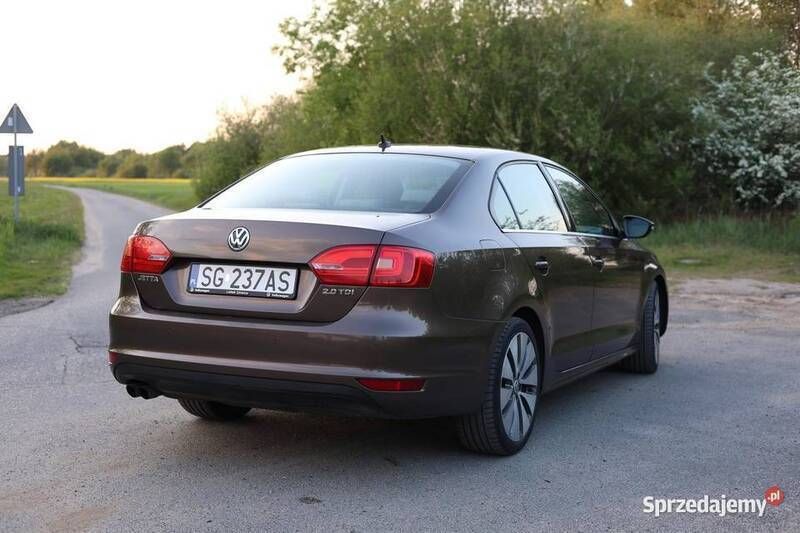 Brązowy Używany 2011 VW Jetta Highline Sedan/Limuzyna | 29 500 zł (Dobra cena) - Obraz 1/4