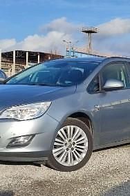 Używany Opel Astra 140 KM (102 kW) 2012 Szary Kombi