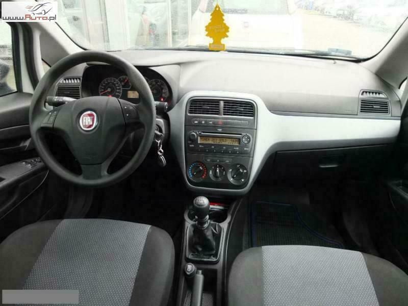 Używany Fiat Grande Punto 77 KM (56 kW) 2010 Biały Hatchback