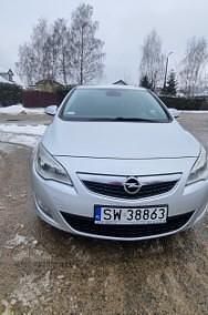 Używany Opel Astra 110 KM (80 kW) 2010 Srebrny Hatchback