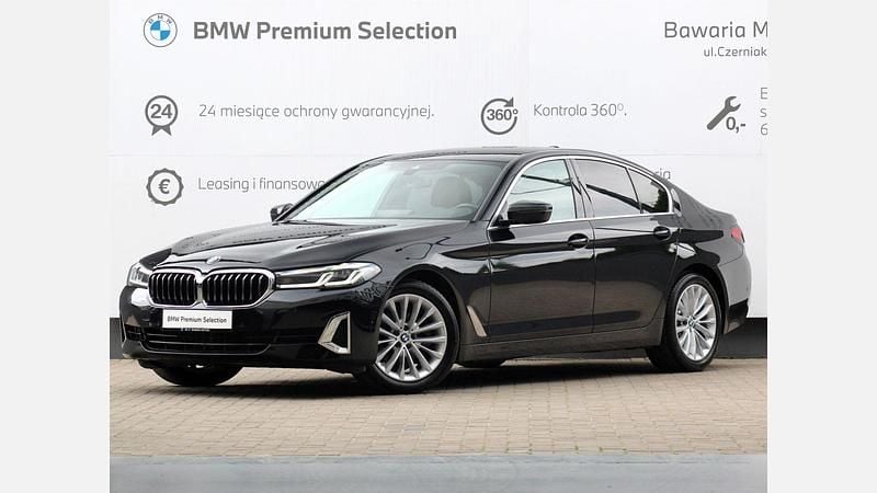 Czarny szafir metalizowany Używany 2021 BMW 520 Luxury Line Sedan/Limuzyna | 179 900 zł - Obraz 1/3