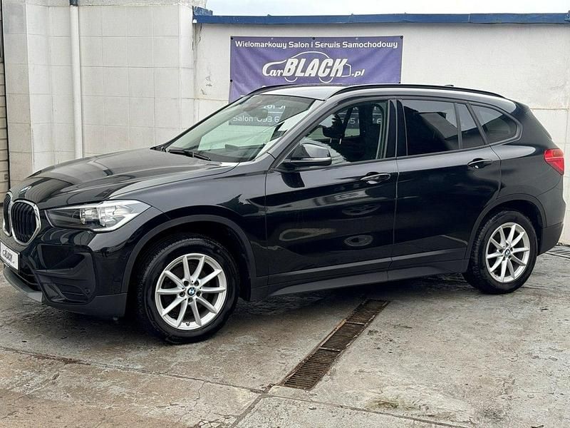 Używany BMW X1 Comfort Edition 150 KM (110 kW) 2021 Czarny SUV