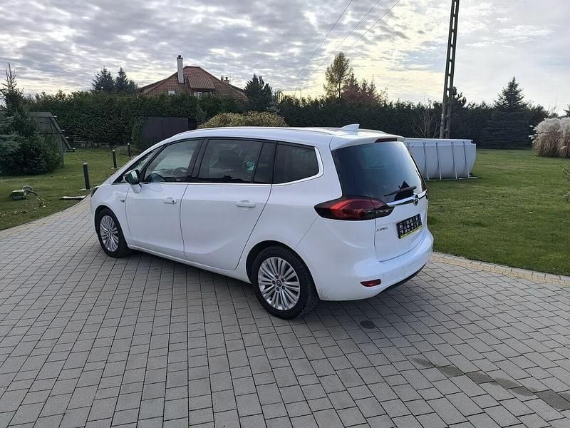Biały Używany 2017 Opel Zafira Minivan | 45 000 zł (Uczciwa cena) - Obraz 1/4