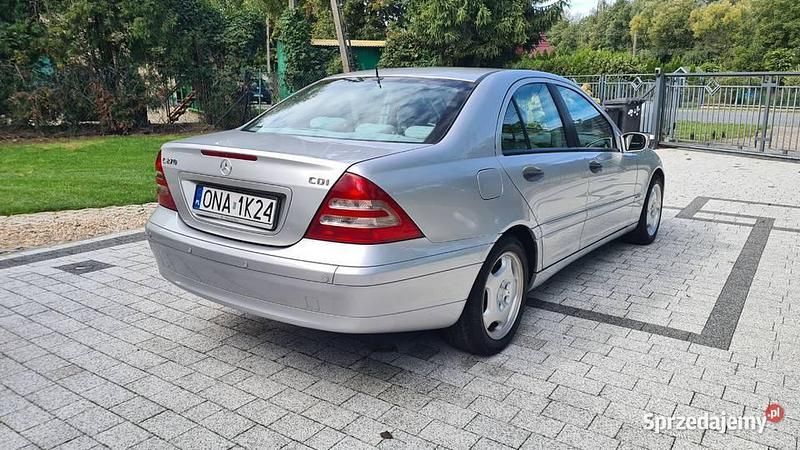 Używany Mercedes C270 2002 Srebrny Sedan/Limuzyna