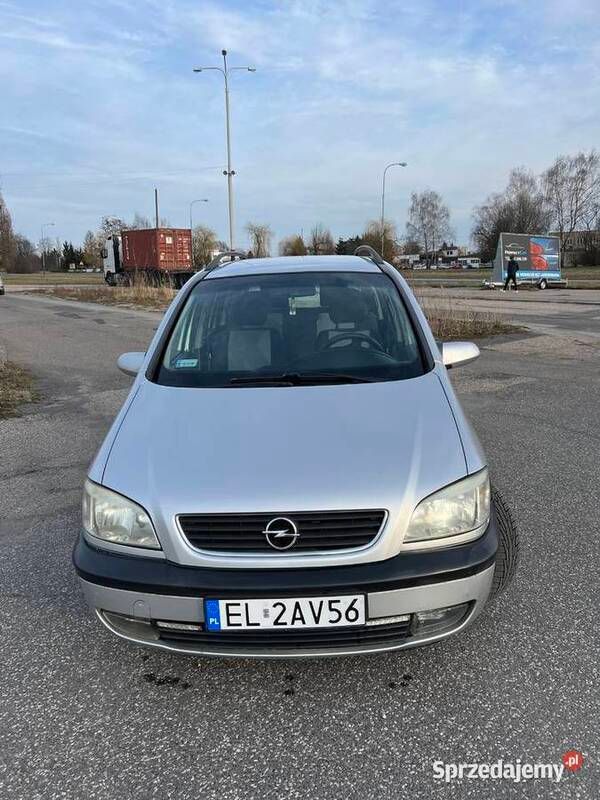 Srebrny Używany 2002 Opel Zafira Minivan | 4300 zł (Uczciwa cena) - Obraz 1/4