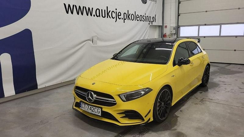 Żółty Używany 2019 Mercedes A35 AMG AMG Hatchback | 130 000 zł - Obraz 1/4
