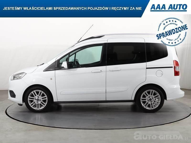 Używany Ford Tourneo Courier 2018 Biały Minivan