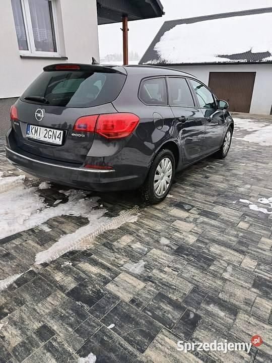 Używany Opel Astra 2014 Grafitowy Kombi